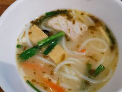 -在蒙自过桥米线