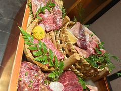 -山川小町·极番烧肉(新地假日广场店)