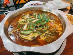 酸萝卜鱼火锅-大理.老字号渝记酸萝卜乌鱼(古城总店)