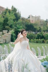 -莫小姐婚纱