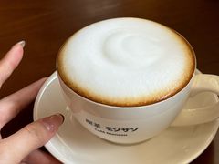 -Café Monson