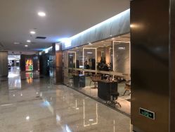 -罗亚帝造型·烫发染发