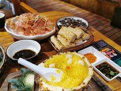 -老滇山寨•云南特色菜•地方菜•民族风情歌舞表演(金碧店)