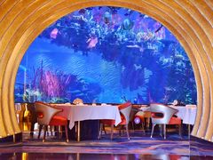 -迪拜帆船酒店海底餐厅