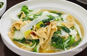 Stir-fried Tofu Noodles with Milk Cabbage