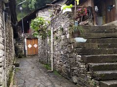 -高荡千年布依古寨旅游景区