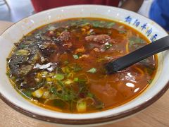 -钢阳酸菜红烧牛肉面(季乐路店)