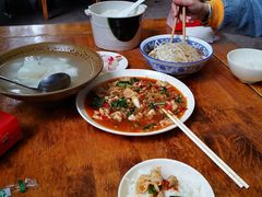-茅屋大酒店