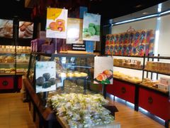 面包甜点陈列柜-华丰贺氏(福新西路店)