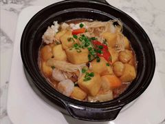 金针菇海鲜豆腐煲-曼玉餐厅(中原万达店)