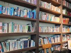 -房角石咖啡与书(吉大南校店)