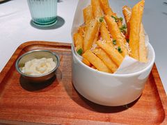 -阿妮叶李(光谷世界城店)