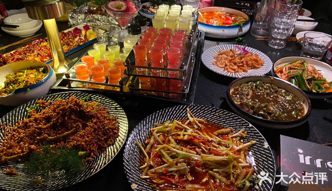 发个以前的探店，一个宝藏酒吧餐厅 服务就有前台小姐姐