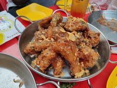 蒜香炸鸡-BHC炸鸡(明洞总店)