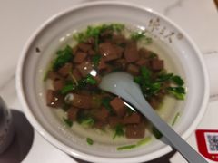 馋口鸭血汤-馋三尺蟹粉小笼(人民广场店)