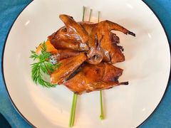 玻璃脆皮乳鸽皇-西安绿地假日酒店·丽宝轩中餐厅