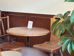 -Café Monson