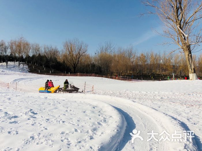 西山冰雪乐园图片