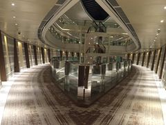 -上海滴水湖皇冠假日酒店