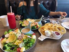 -丽莎沙拉轻食餐厅(国贸店)