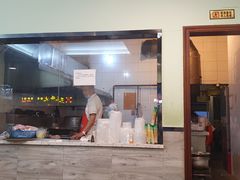门面-春阳水饺(香槟广场店)