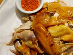 -头上红煨盐鸡·非遗院子餐厅