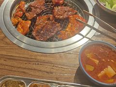 -明洞阿姨·韩式酱蟹烤肉·创意料理(三元桥店)