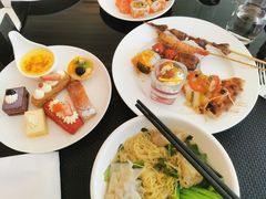 -圣丰索菲特·2 On 988 Café 自助餐厅