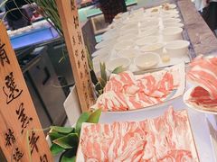-曼格活海鲜·牛排自助(光明蓝鲸店)