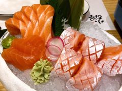 三文鱼刺身-小句号·精致料理(江南环球港店)