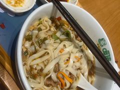 -呷佬·长沙手工米粉(金沙江路店)