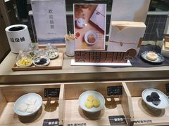 -阮大兴糕团(杭州西湖银泰百货店)