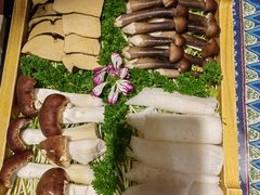 -慢丽江·云南野生菌土鸡锅(付家庄店)