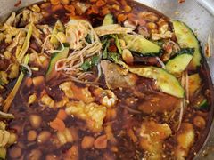 -周良天山牛杂城(天山路总店)