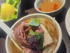 -大头虾越式风味餐厅(光明广场店)