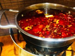 牛油辣锅-独食火锅·半米屋台(直营总店)