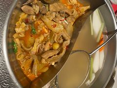 -左庭右院鲜牛肉火锅(金山万达店)
