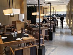 大堂-鱼鲜饭香·招牌汽锅剁椒鱼头王