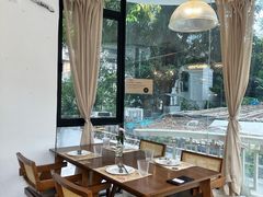 -Mark&Mars Restaurant