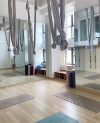 -馨媛瑜伽普拉提