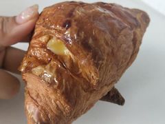 爆浆牛角包-六贤记(文三店)