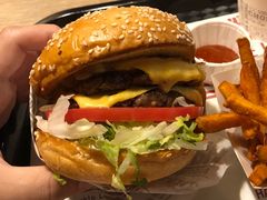火烤双层牛肉特堡-The Habit Burger Grill 哈比特汉堡(复兴soho店)