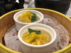 大闸蟹北极贝鸡肉姬松茸汤包-中山国际酒店中餐厅