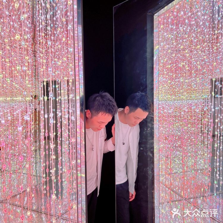 深圳首站|深浸式光学艺术展——遗忘的星辰