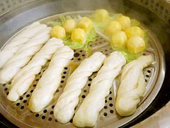 -粘豆包柴火铁锅炖