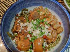 野豆角扣猪手-俏九州·小炒黄牛肉(华润万象汇店)