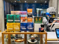 面包甜点陈列柜-MQ COFFEE STAND明谦(新洲店)