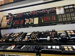 -日上免税行(浦东机场五店)