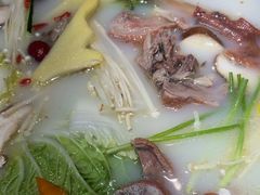 -佬土鹅肠火锅(解放路店)
