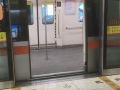 -靖江路(地铁站)